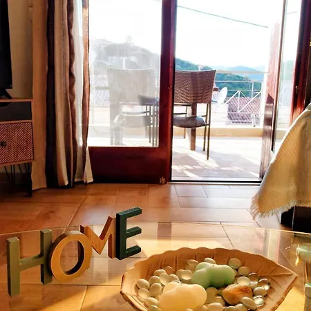 アパート Folitsa By Nea Iraklitsa